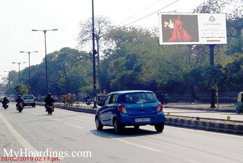 Unipole at Raamleela Maidan towards Barakhamba in New Delhi, Best Outdoor Advertising Company New Delhi